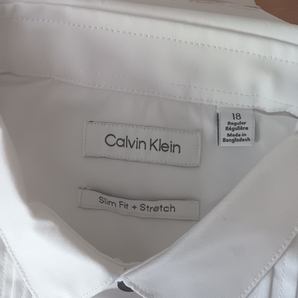 Calvin Klein Tuxedo Shirt Boys 18 White New Slim Fit Stretch Pleated CTFDB30F - Picture 3 of 5